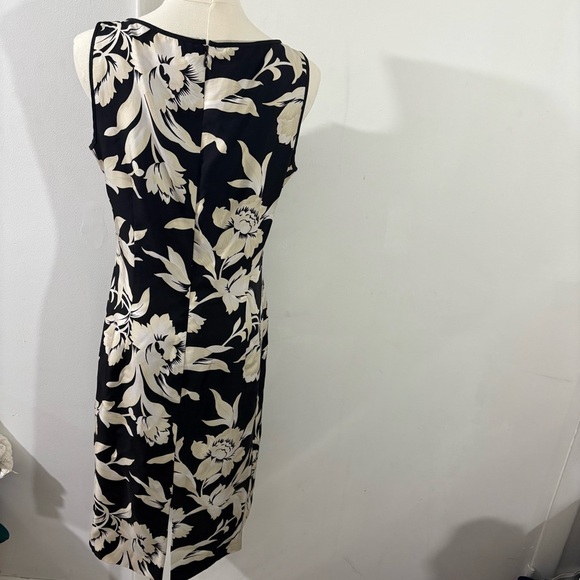 Ann Taylor 100% Silk Black Cream Floral Sleeveless Dress Sz 8 Classic Preppy - Picture 5 of 8
